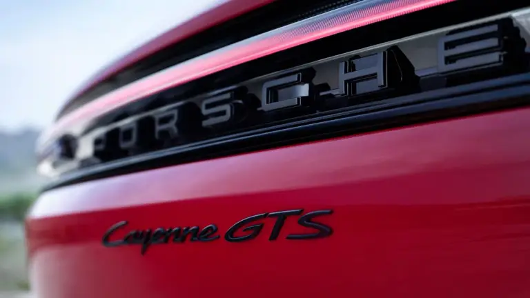 Porsche Cayenne GTS 2024 - 14