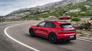 Porsche Cayenne GTS 2024