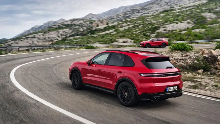 Porsche Cayenne GTS 2024 - 6