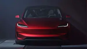 Nuova Tesla Model 3 Performance