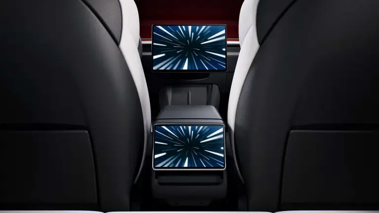 Nuova Tesla Model 3 Performance - 9