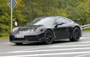 Porsche 911 - Gamma 2025 - Foto spia 26-04-2024