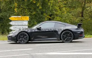 Porsche 911 - Gamma 2025 - Foto spia 26-04-2024
