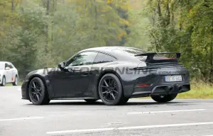 Porsche 911 - Gamma 2025 - Foto spia 26-04-2024