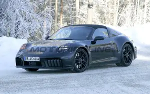 Porsche 911 - Gamma 2025 - Foto spia 26-04-2024