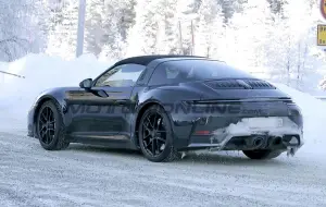 Porsche 911 - Gamma 2025 - Foto spia 26-04-2024
