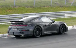Porsche 911 - Gamma 2025 - Foto spia 26-04-2024