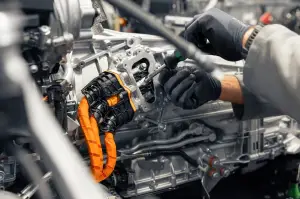Bentley Ultra Performance Hybrid - 4