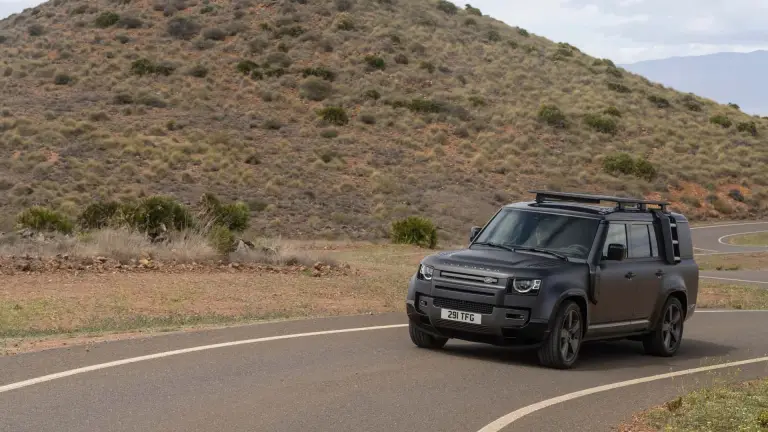 Land Rover Defender 2024 - 14