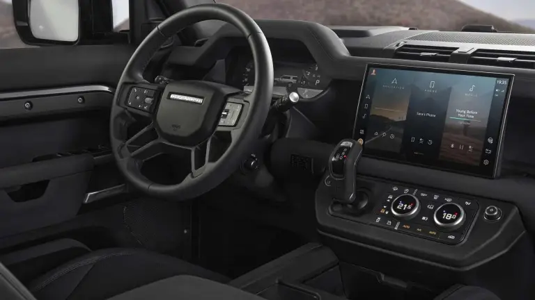 Land Rover Defender 2024 - 9