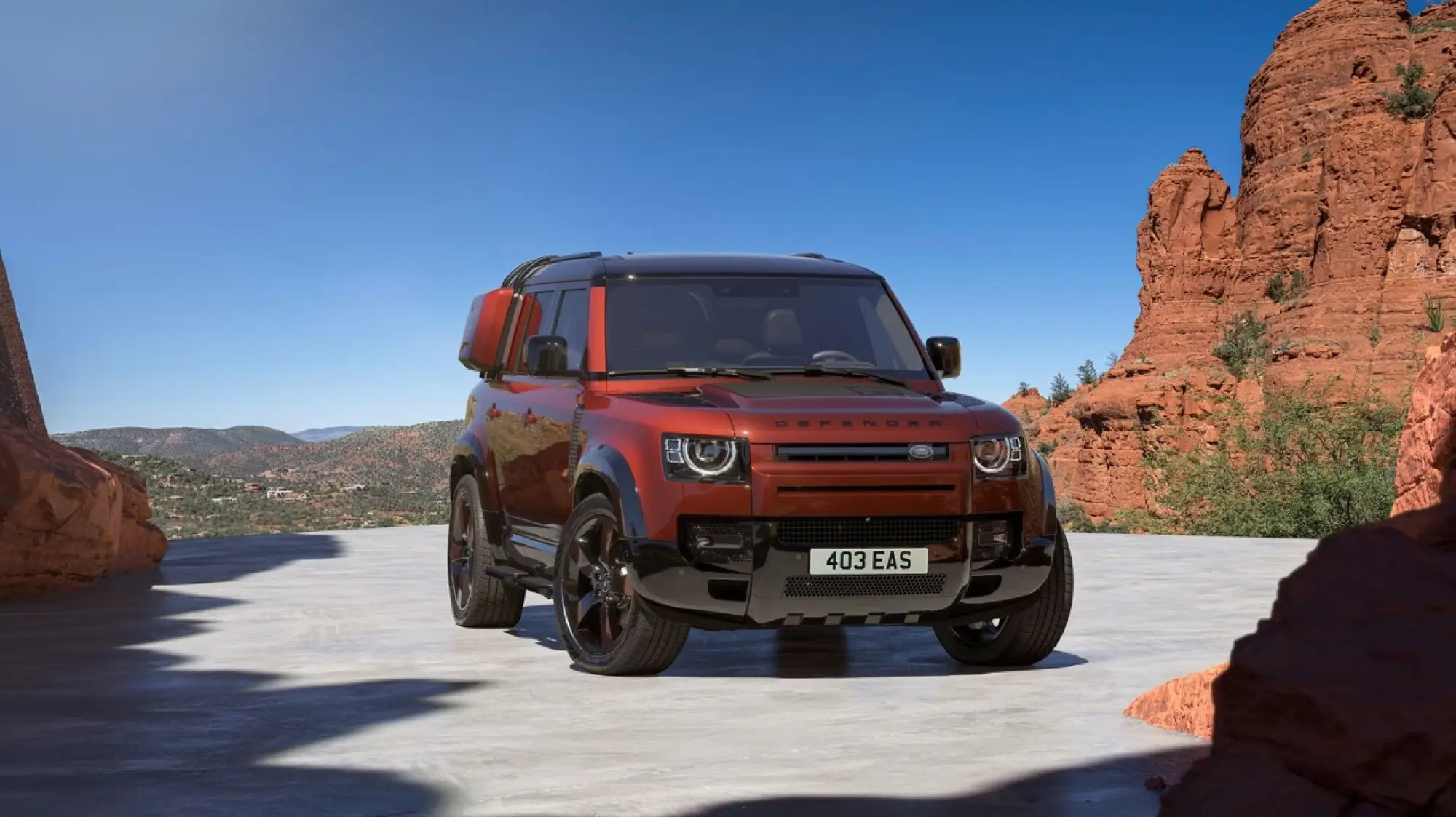 Land Rover Defender 2024 - 25