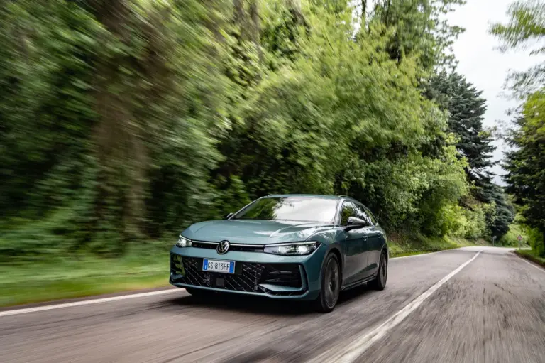 Volkswagen Tiguan 2024 e Passat 2024 - Prime impressioni - 4