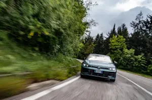Volkswagen Tiguan 2024 e Passat 2024 - Prime impressioni