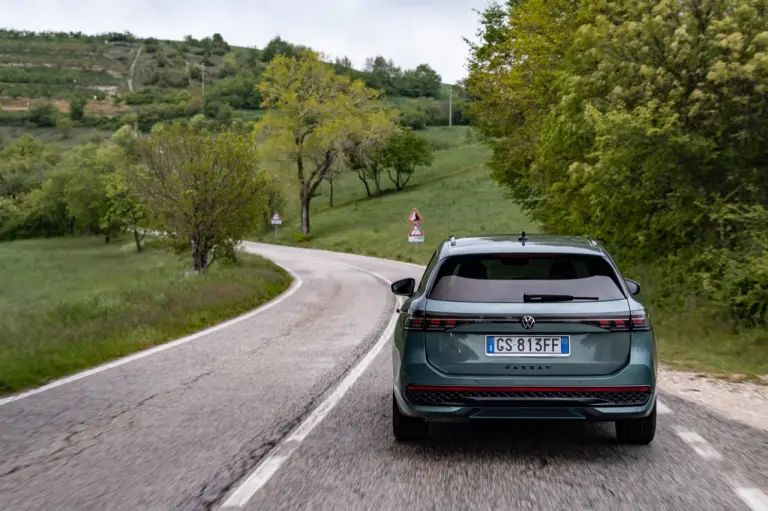 Volkswagen Tiguan 2024 e Passat 2024 - Prime impressioni - 7