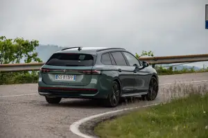 Volkswagen Tiguan 2024 e Passat 2024 - Prime impressioni