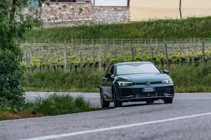 Volkswagen Tiguan 2024 e Passat 2024 - Prime impressioni