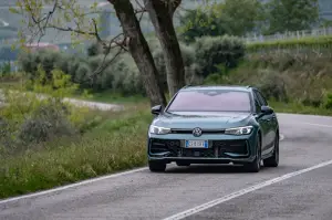 Volkswagen Tiguan 2024 e Passat 2024 - Prime impressioni