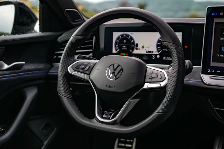 Volkswagen Tiguan 2024 e Passat 2024 - Prime impressioni - 28