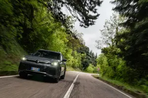 Volkswagen Tiguan 2024 e Passat 2024 - Prime impressioni
