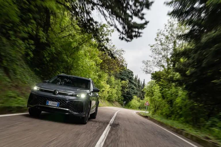 Volkswagen Tiguan 2024 e Passat 2024 - Prime impressioni - 56