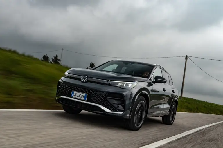 Volkswagen Tiguan 2024 e Passat 2024 - Prime impressioni - 59
