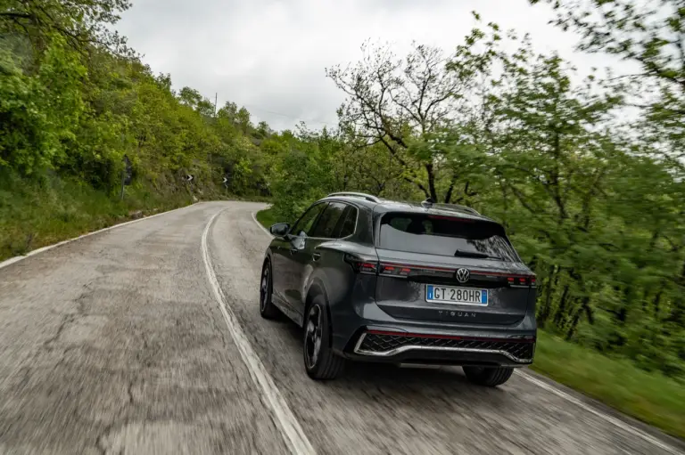Volkswagen Tiguan 2024 e Passat 2024 - Prime impressioni - 63