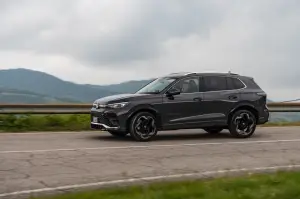 Volkswagen Tiguan 2024 e Passat 2024 - Prime impressioni