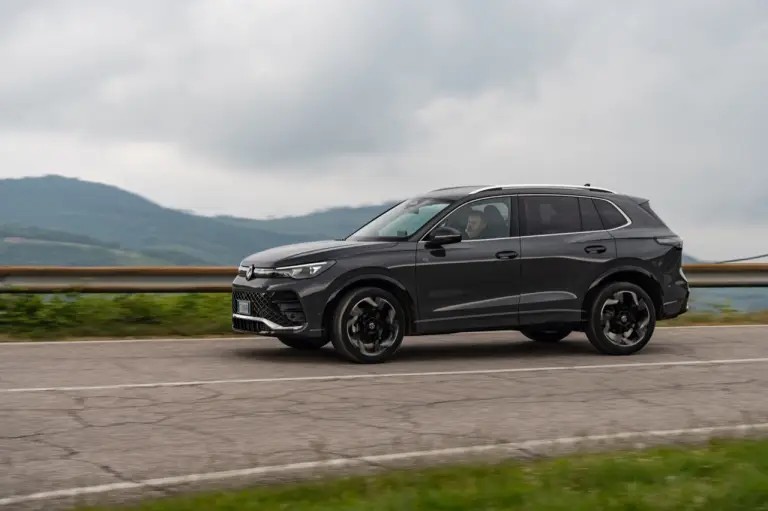 Volkswagen Tiguan 2024 e Passat 2024 - Prime impressioni - 78