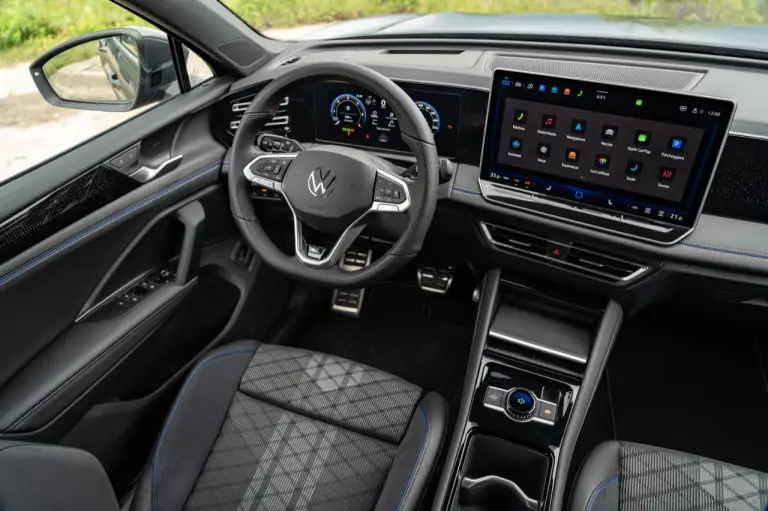 Volkswagen Tiguan 2024 e Passat 2024 - Prime impressioni - 83