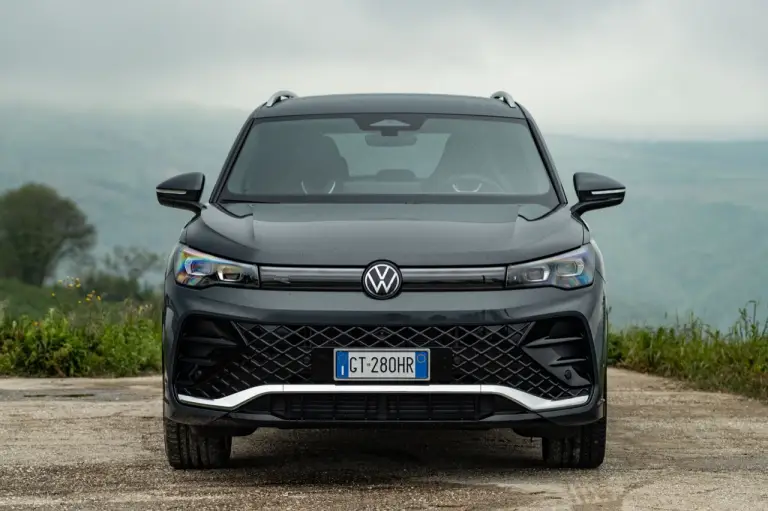Volkswagen Tiguan 2024 e Passat 2024 - Prime impressioni - 96