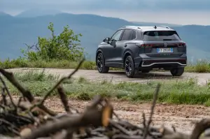 Volkswagen Tiguan 2024 e Passat 2024 - Prime impressioni