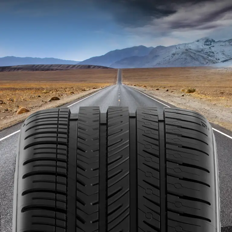 Michelin - Porsche Macan elettrica - 3