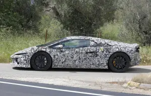 Lamborghini Temerario - Foto spia 16-05-2024 - 6