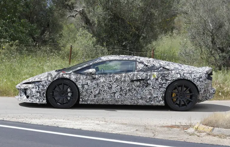 Lamborghini Temerario - Foto spia 16-05-2024 - 6