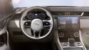 Jaguar F-Pace 90th Anniversary Edition - 5