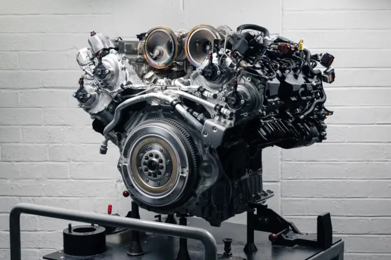 Bentley Continental GT 2025 - Teaser - 3