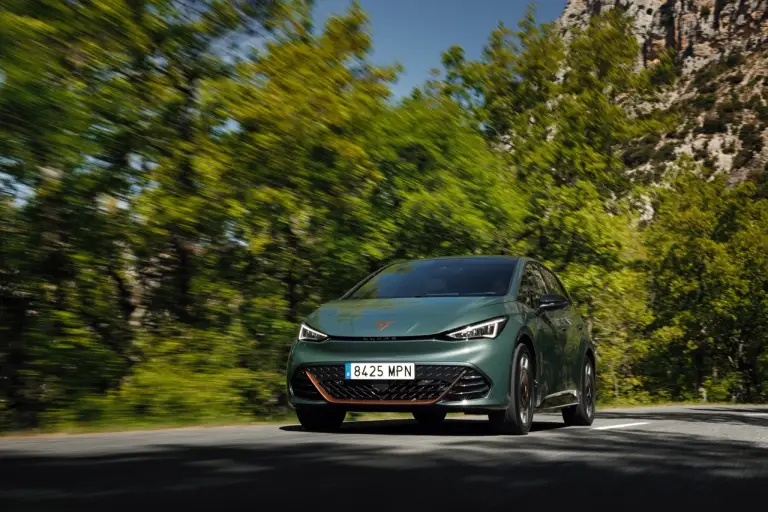 Cupra Born VZ - Foto dinamiche - 7