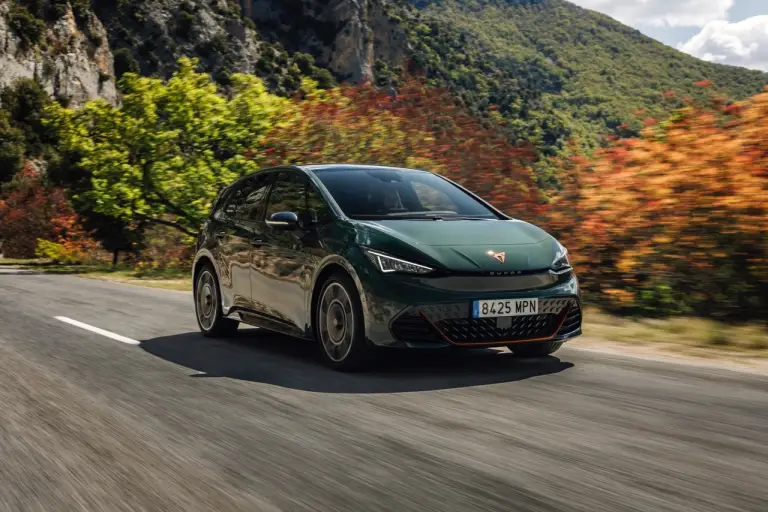 Cupra Born VZ - Foto dinamiche - 3