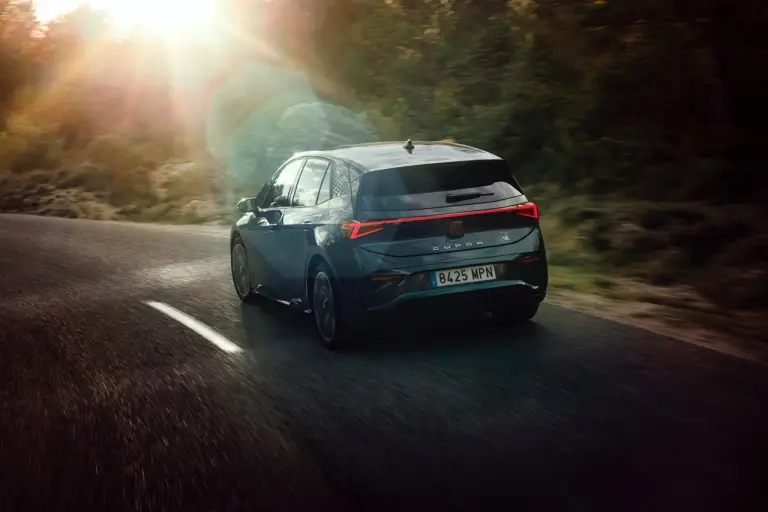 Cupra Born VZ - Foto dinamiche - 14