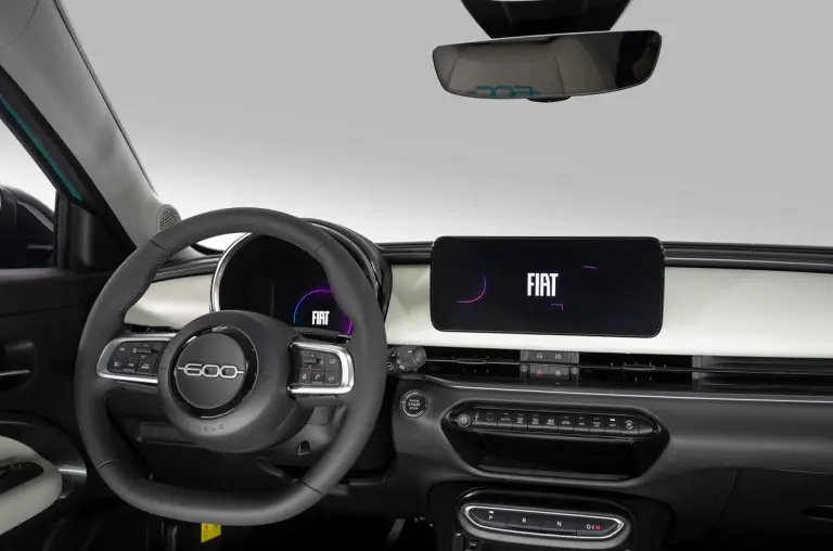 Fiat 600 Hybrid - 108