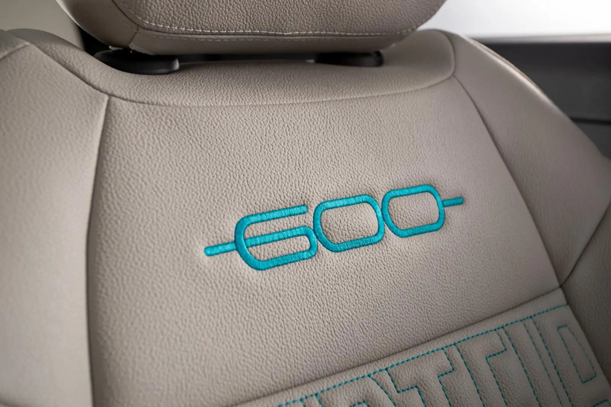 Fiat 600 Hybrid - 117