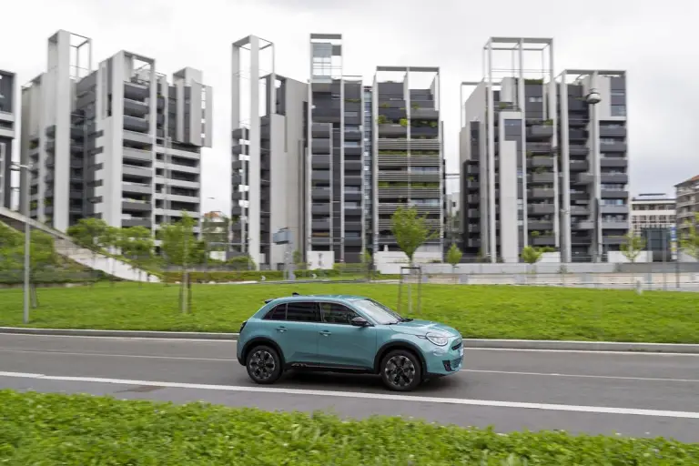 Fiat 600 Hybrid - 44