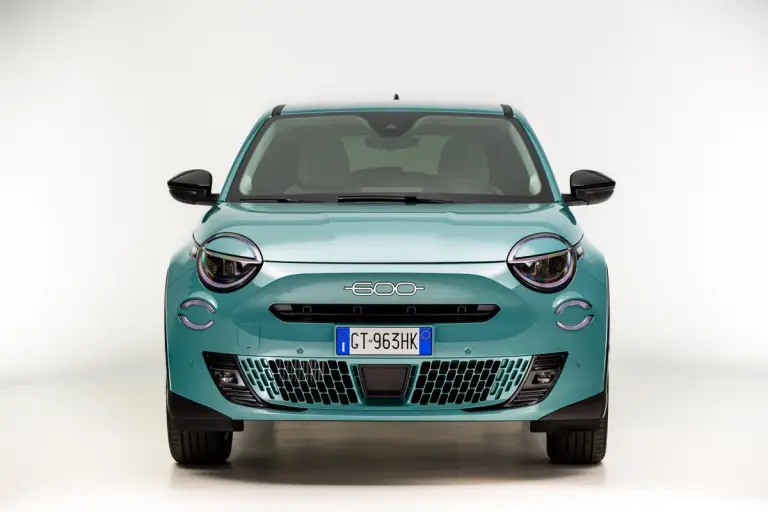 Fiat 600 Hybrid - 81