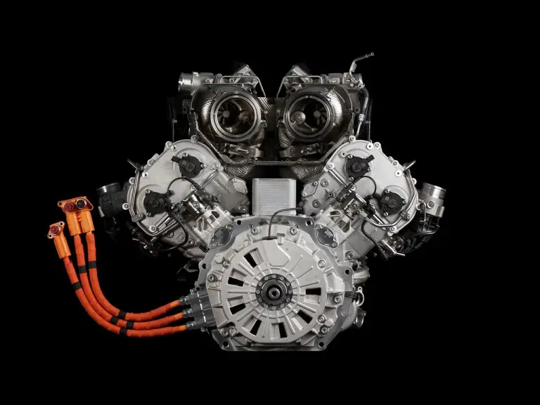 Lamborghini Twin-Turbo V8 - 1