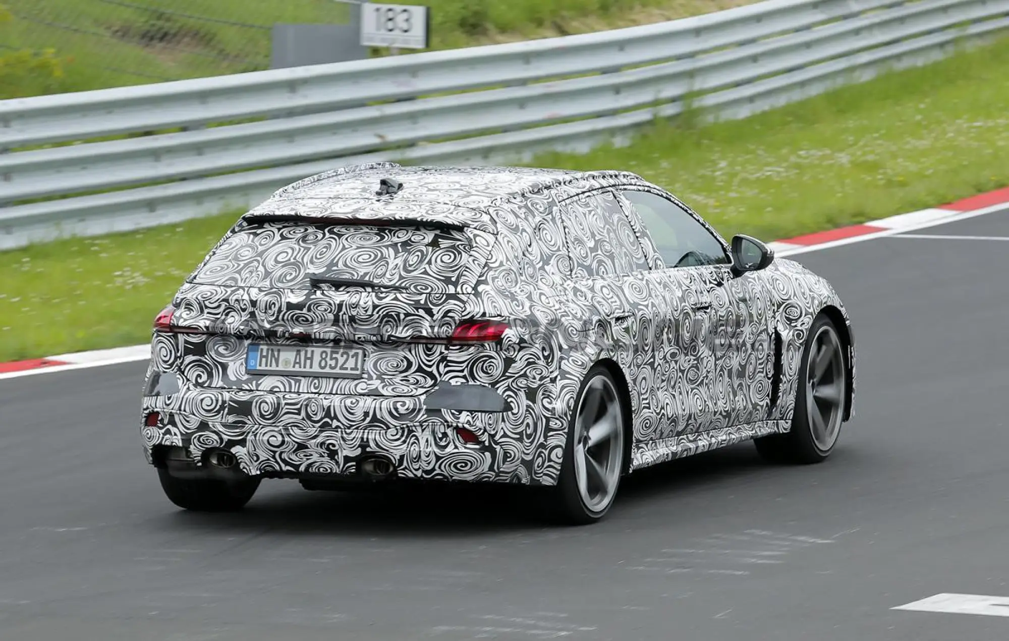 Audi RS5 2025 - Foto spia 23-05-2024 - 7