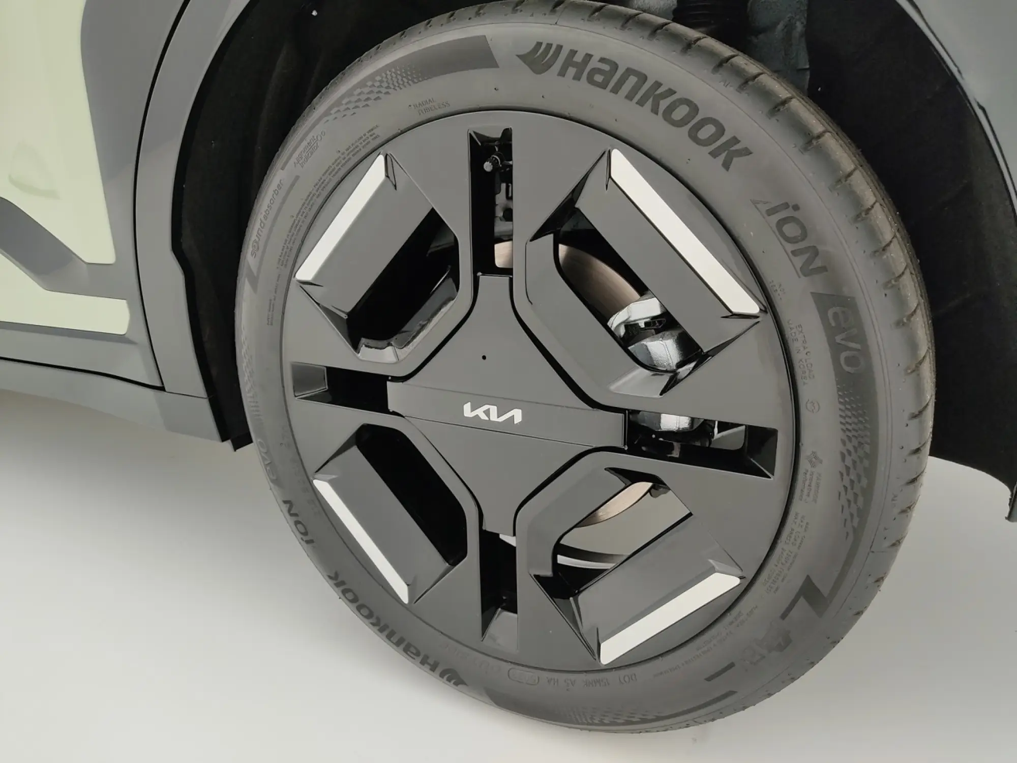 Kia EV3 - 11