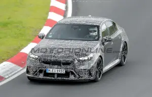 BMW M5 2025 - Foto spia 23-05-2024 - 2
