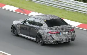 BMW M5 2025 - Foto spia 23-05-2024 - 5