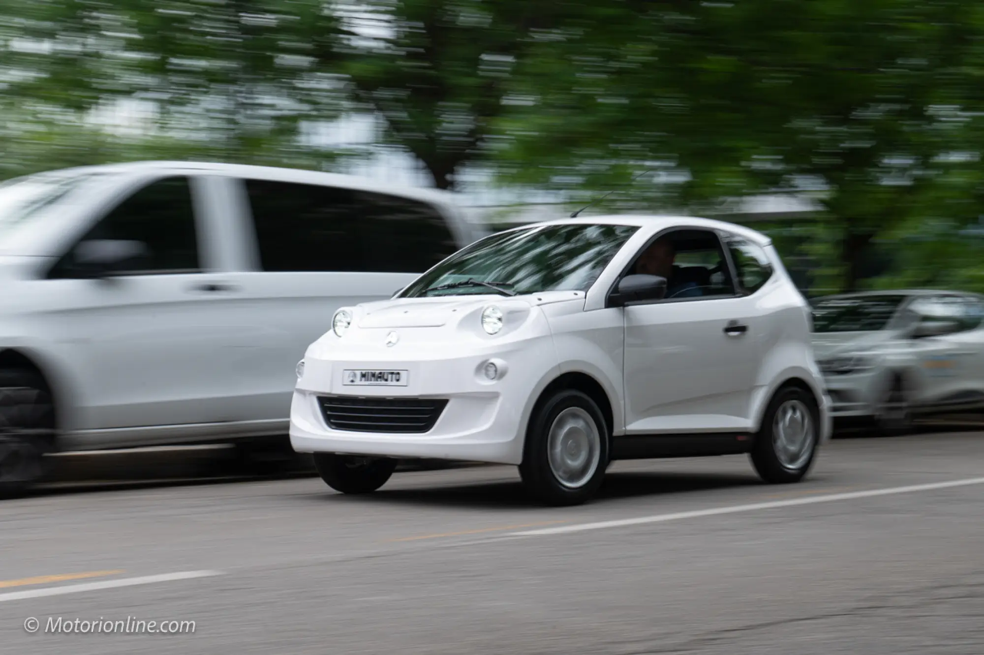 Aixam e-Minauto Access elettrica 2024 - Presentazione - 24