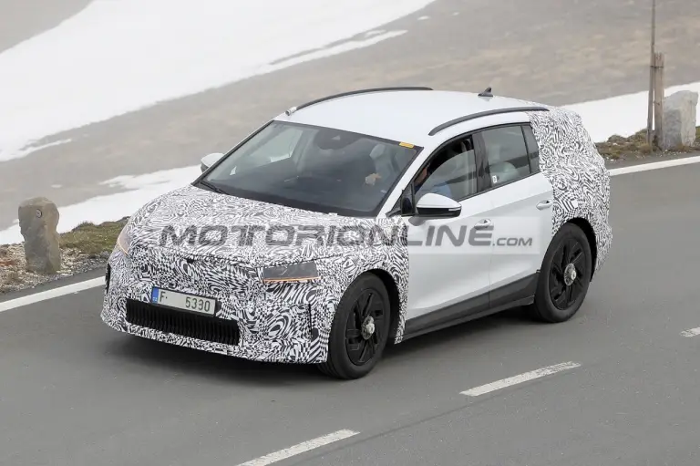 Skoda Enyaq facelift - Foto spia 27-5-2024 - 10